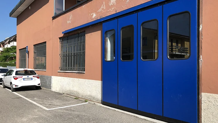 portoni-scorrevoli Presse per plastica