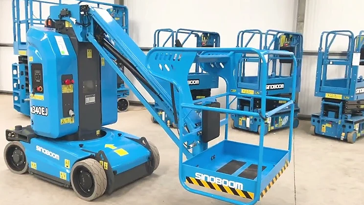 sinoboom-piattaforme-semoventi-Vertical-Mast Presse per plastica